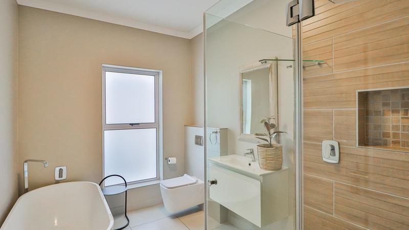 To Let 4 Bedroom Property for Rent in Kingswood Golf Estate Western Cape